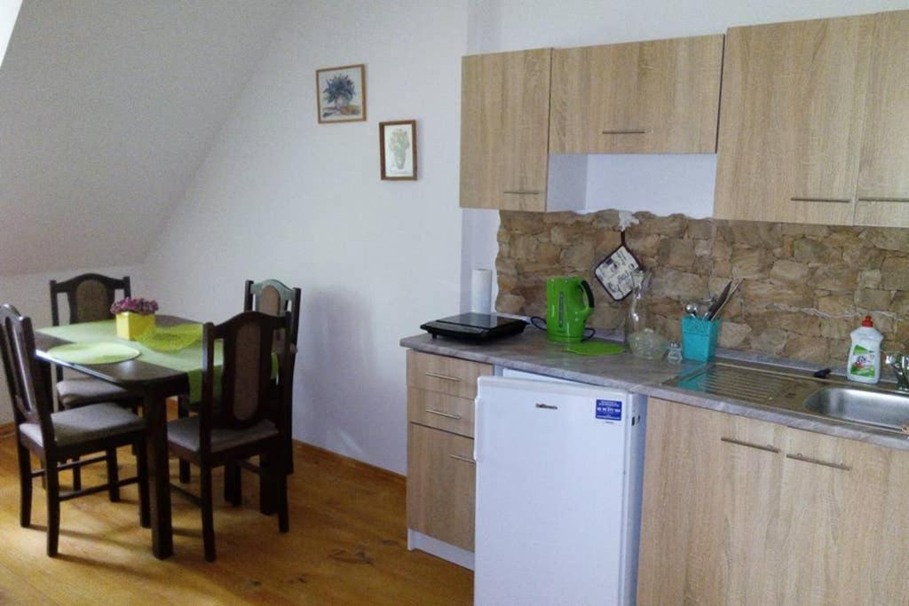 Zamecek Zdiky - Moderni Velky Apartman Bujanov Exterior foto