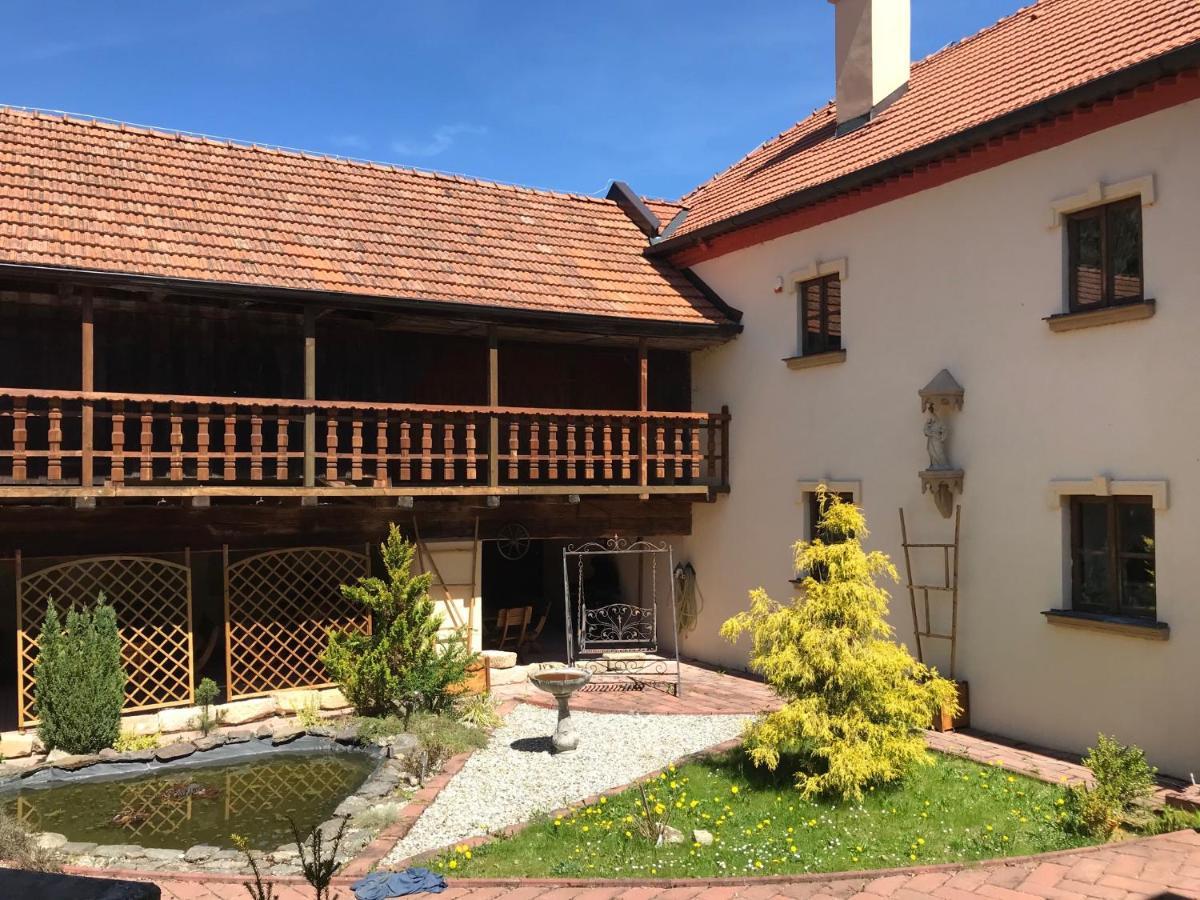 Zamecek Zdiky - Moderni Velky Apartman Bujanov Exterior foto